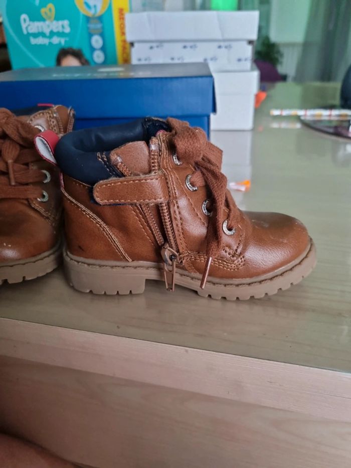 Chaussure montante T21 - photo numéro 4
