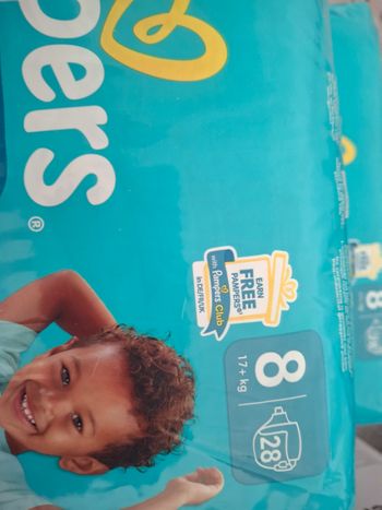 168 couches taille 8 baby dry pampers
