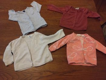 Lot de gilets bebe 6 mois