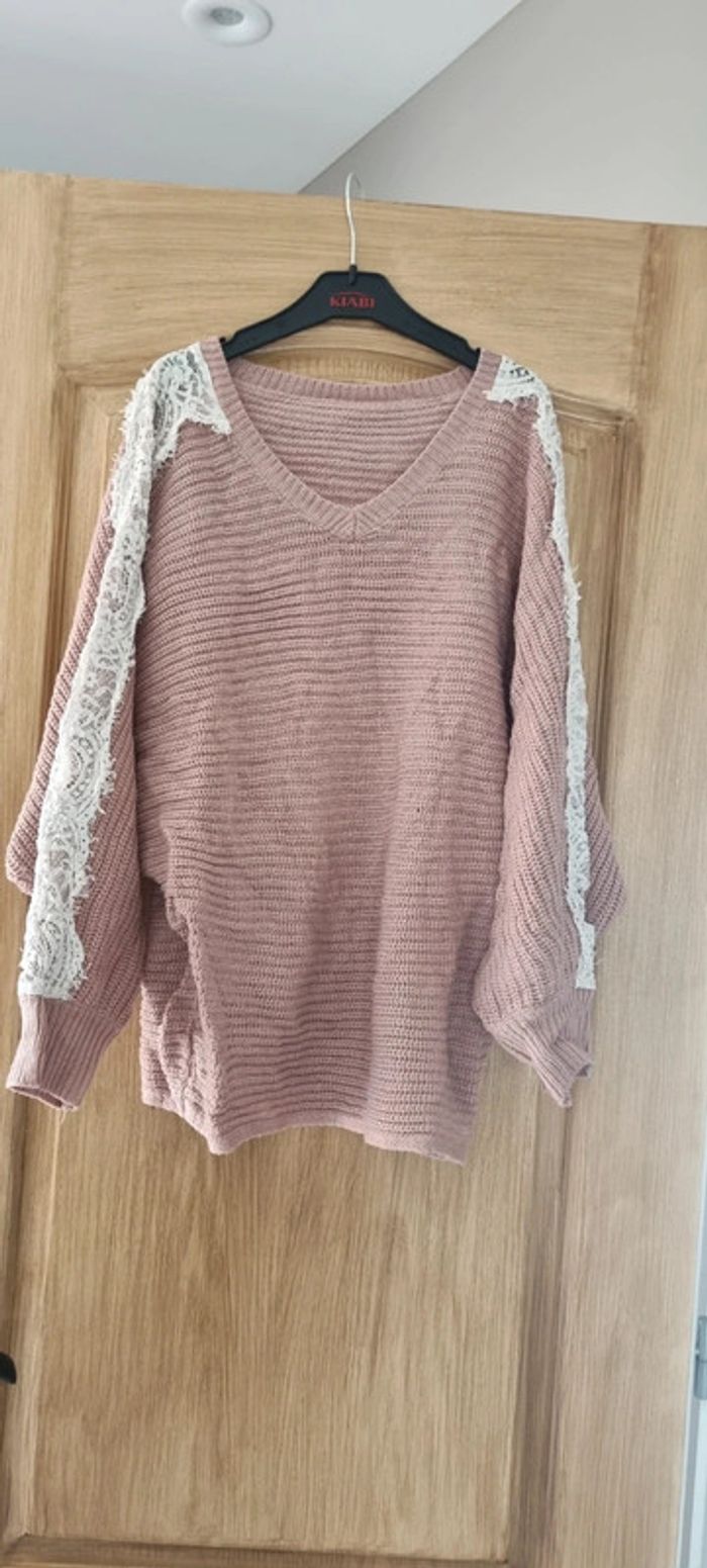 Pull rose pale à dentelle - Shein