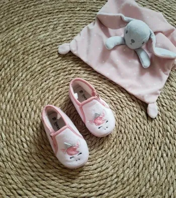 Chaussons licorne taille 19