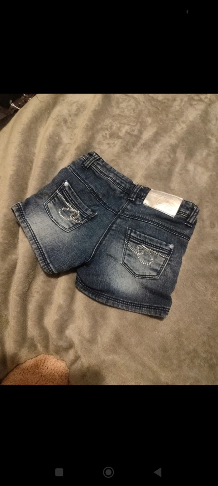 Short fille - photo numéro 2