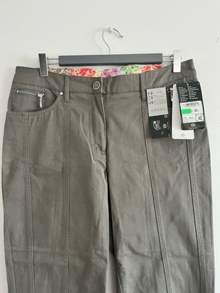 Pantacourt C&A slim fit femme taille 42 neuf - photo numéro 3