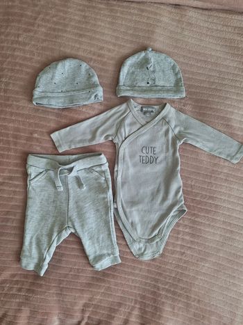 Lot de vêtements 1 mois