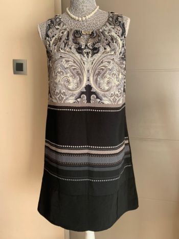 Robe originale taille 40