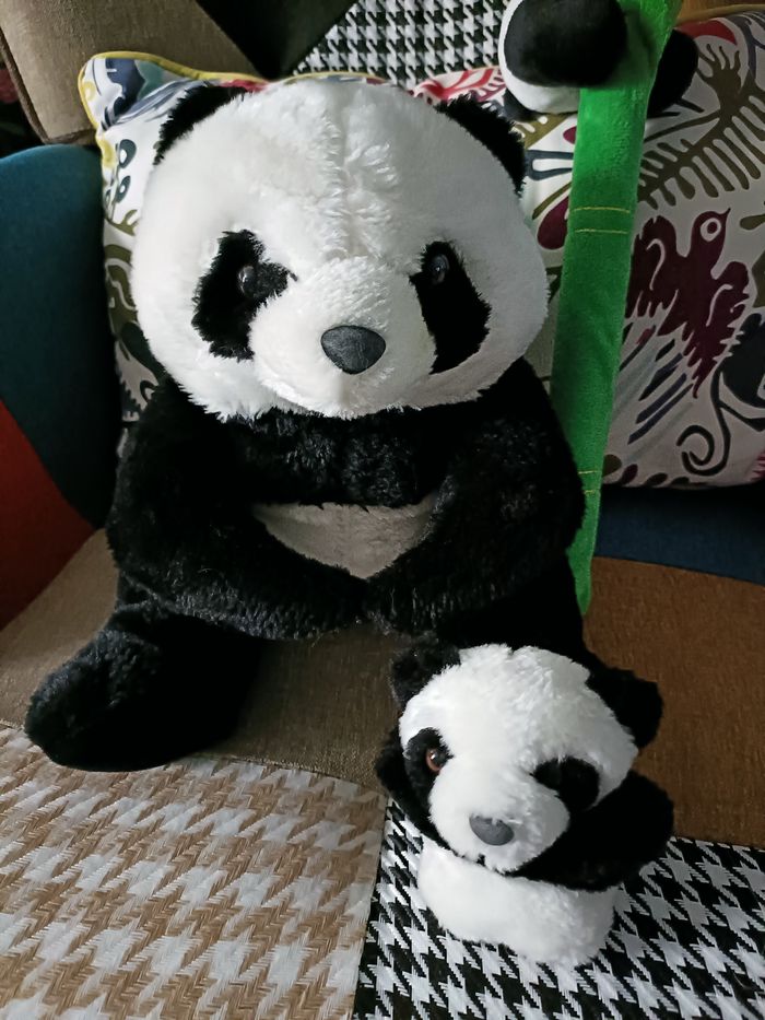 PELUCHE PANDA MAMAN AVEC SON BEBE ET UN AVEC SON BAMBOU - photo numéro 3