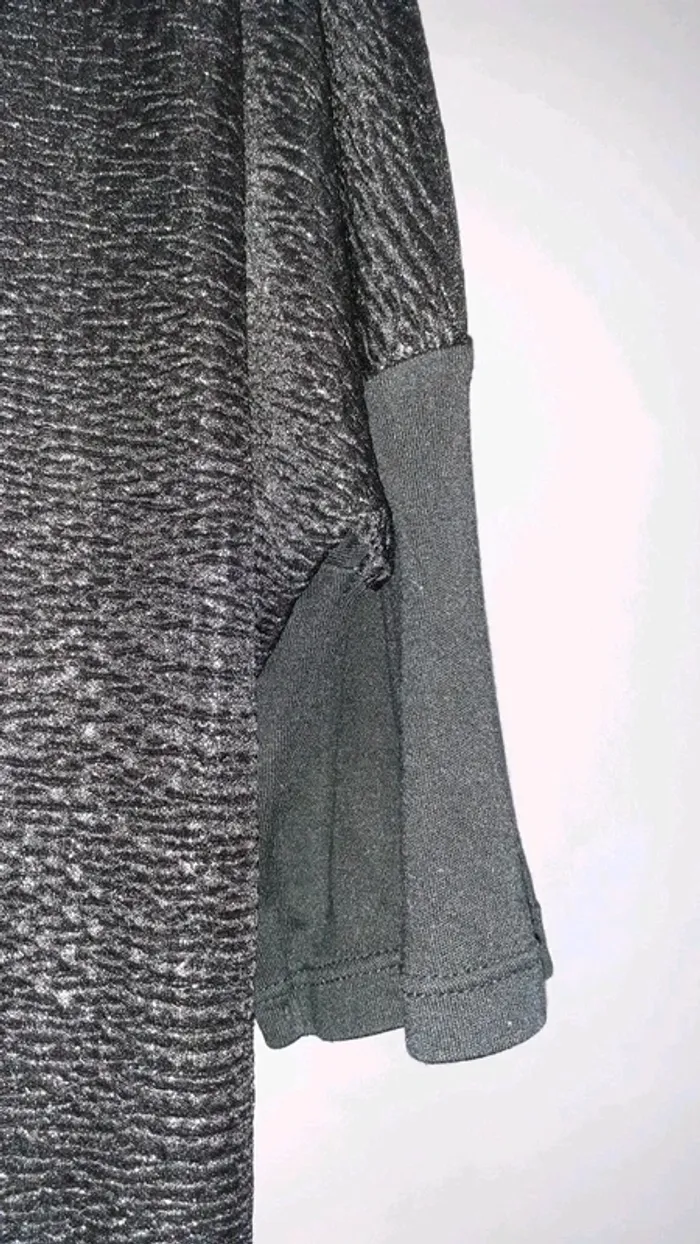 Tee shirt noir - photo numéro 2