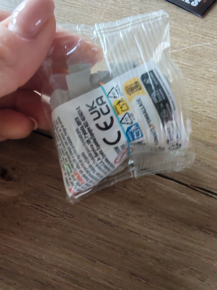 Puzzle miraculous neuf - photo numéro 3