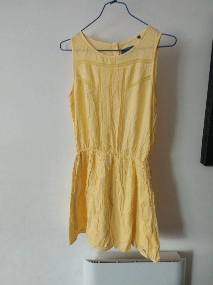 Robe jaune Kaporal