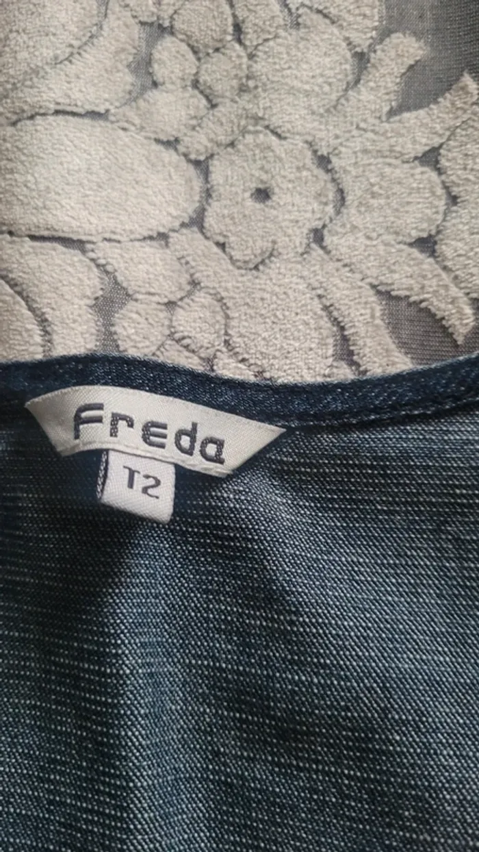 Veste  jean bleue foncée - photo numéro 2