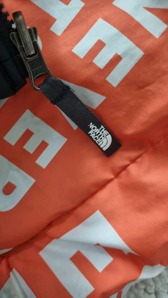 Blouson réversible  The North Face M 10 ans authentique noir / orange tbe - photo numéro 12