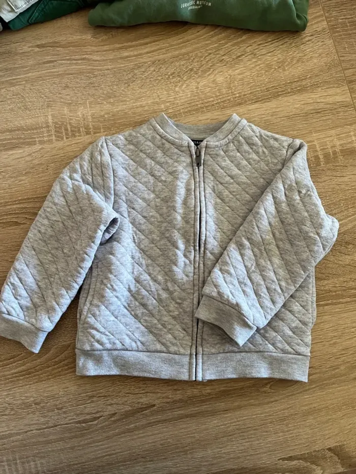 Veste matelassée grise