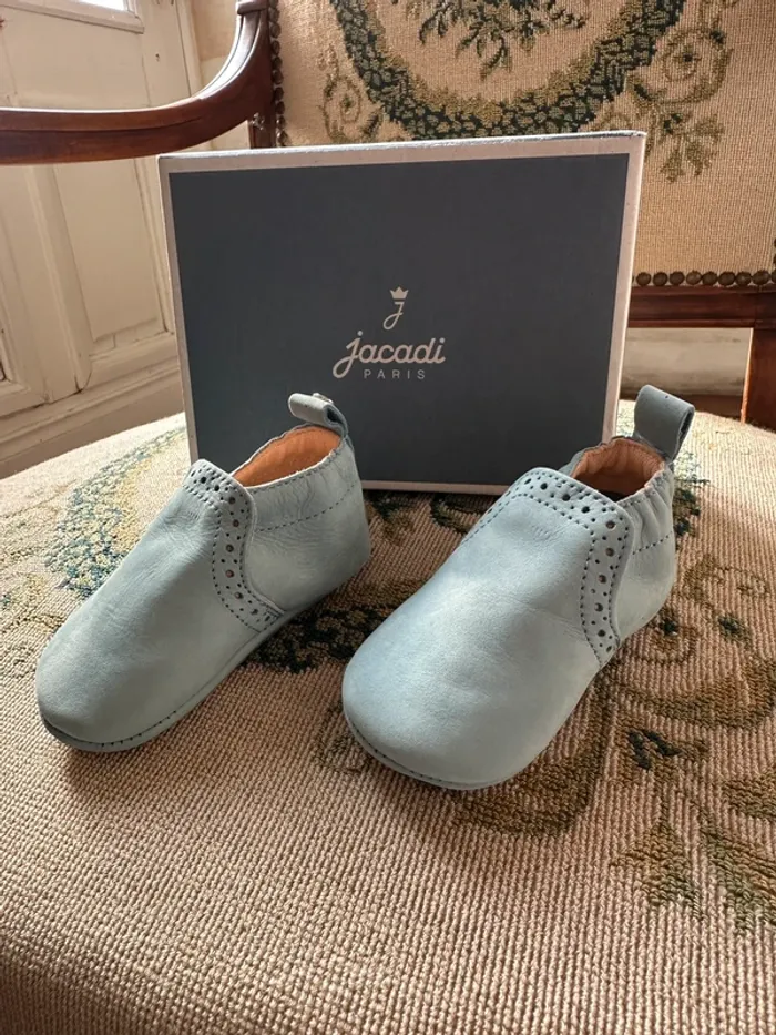 NEUF Jacadi chaussons pantoufles chaussures bleu ciel cuir 17 bébé Basile garçon