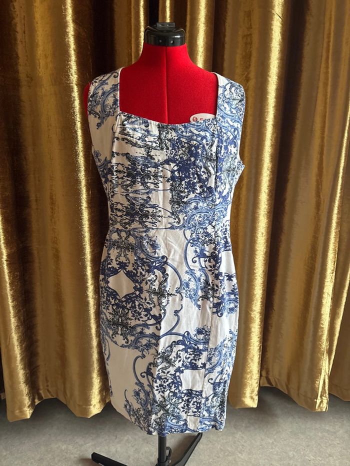 robe bleu et blanche