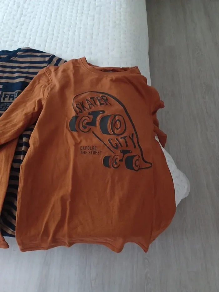 Lot 4 tee shirts manches longues - photo numéro 3