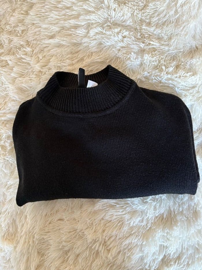 Pull en maille fine à col noir taille S H&M