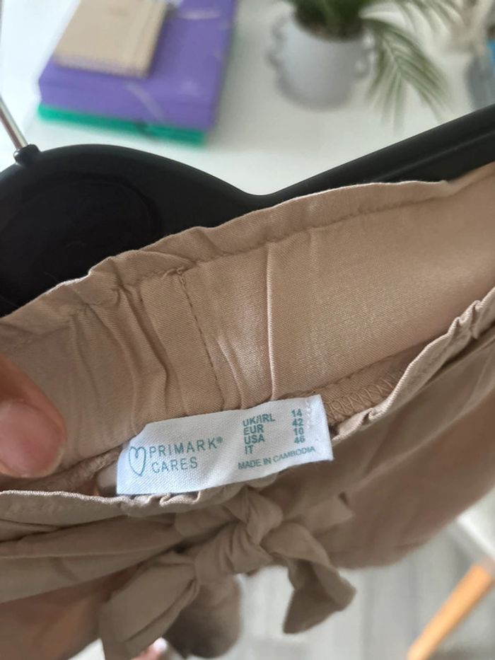 Short fluide beige - photo numéro 3