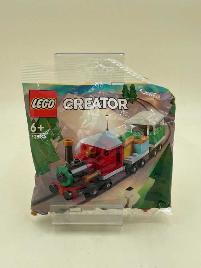 Lego Creator N•30584 Winter Holiday Train 73 pièces neuf