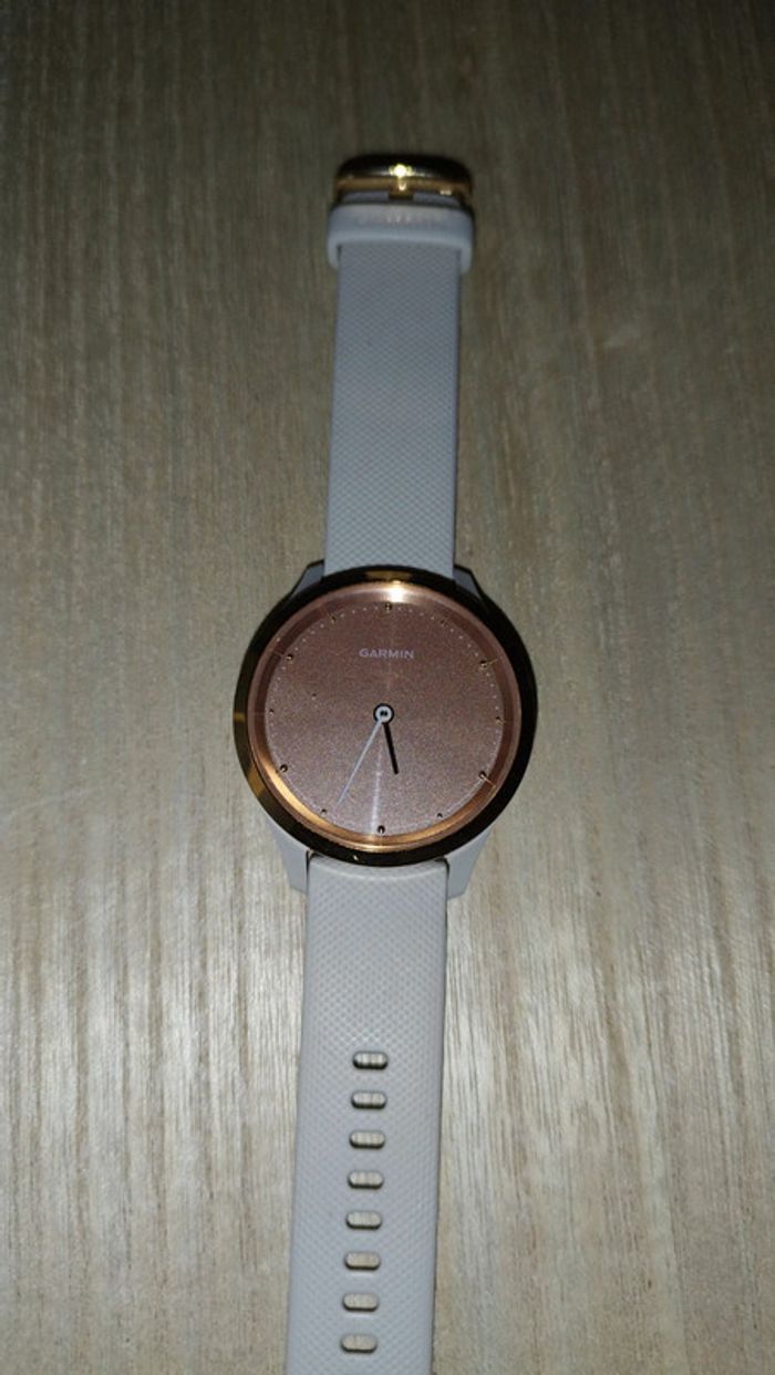 Montre connectée carmin - photo numéro 2