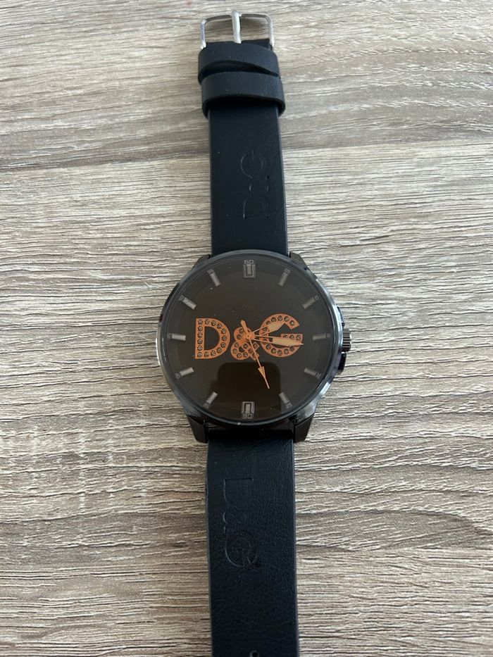 Montre D&G neuve jamais portée - photo numéro 3