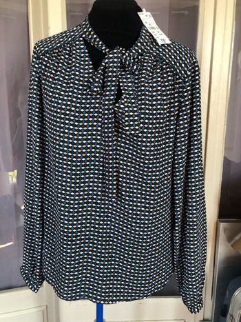 Blouse neuve avec étiquette