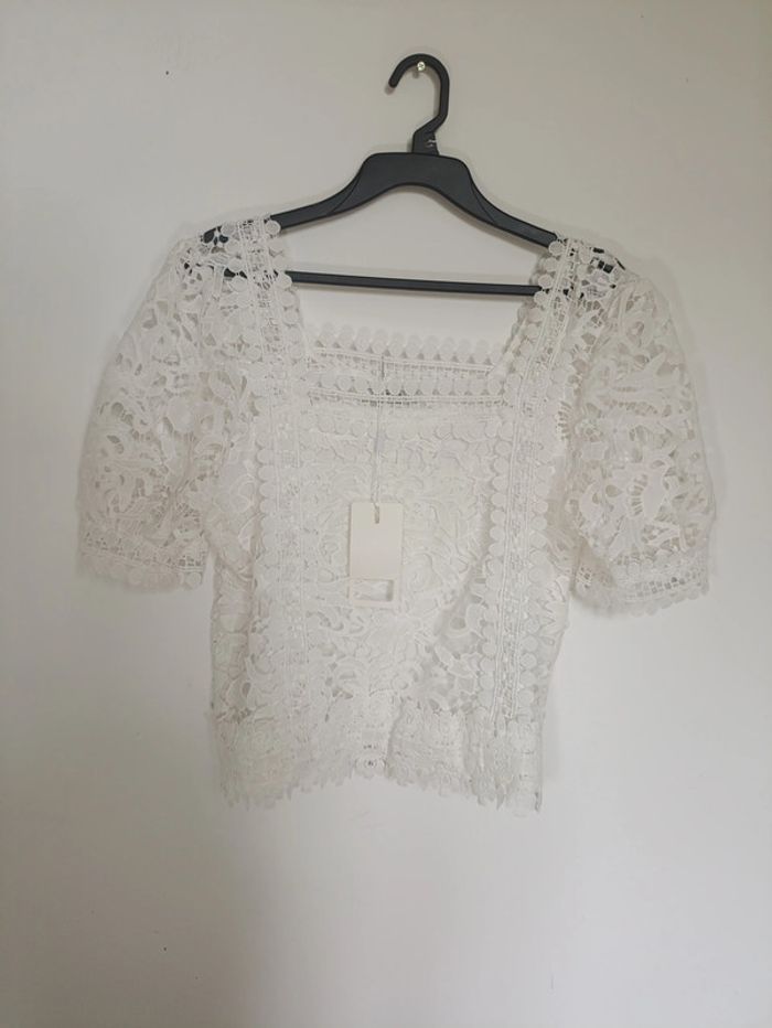 Haut en dentelle blanche – ELSA.M by May