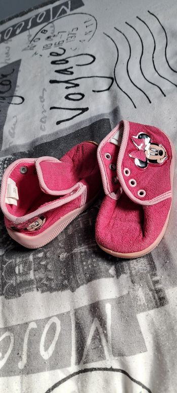 Chausson fille taille 22 sans lacets