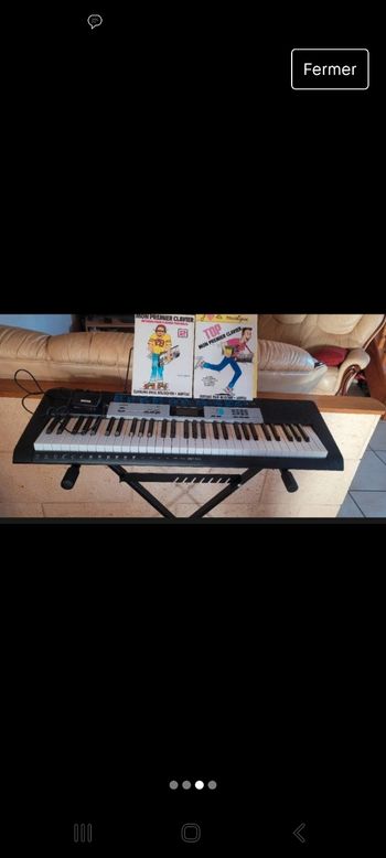 Piano et trépied casio