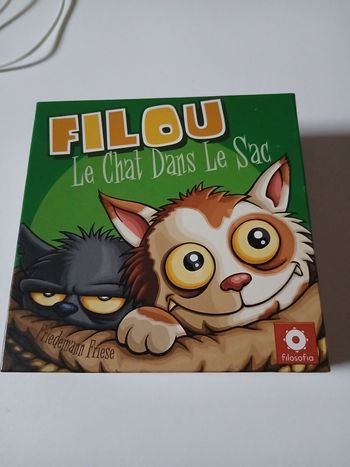 Filou. Le chat dans le sac
