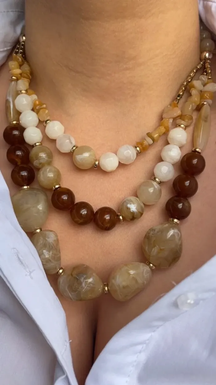 Collier Weekend MaxMara en pierres naturelles tons miel et crème