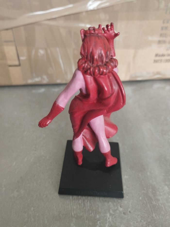Figurine Marvel la sorcière rouge en plomb - photo numéro 2