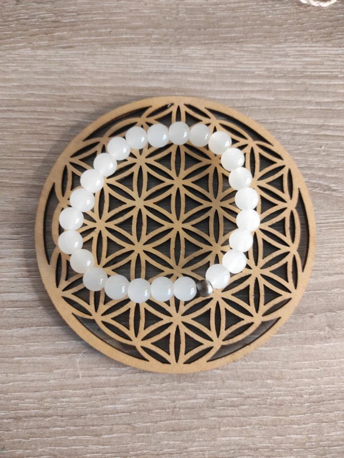 📿 Bracelet en pierre de lune – Perles 8 mm + perle métal (élastique)