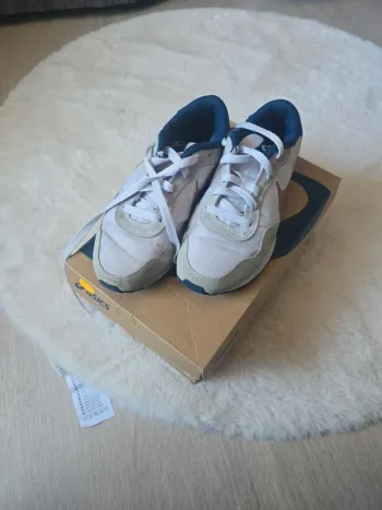 Baskets nike fille