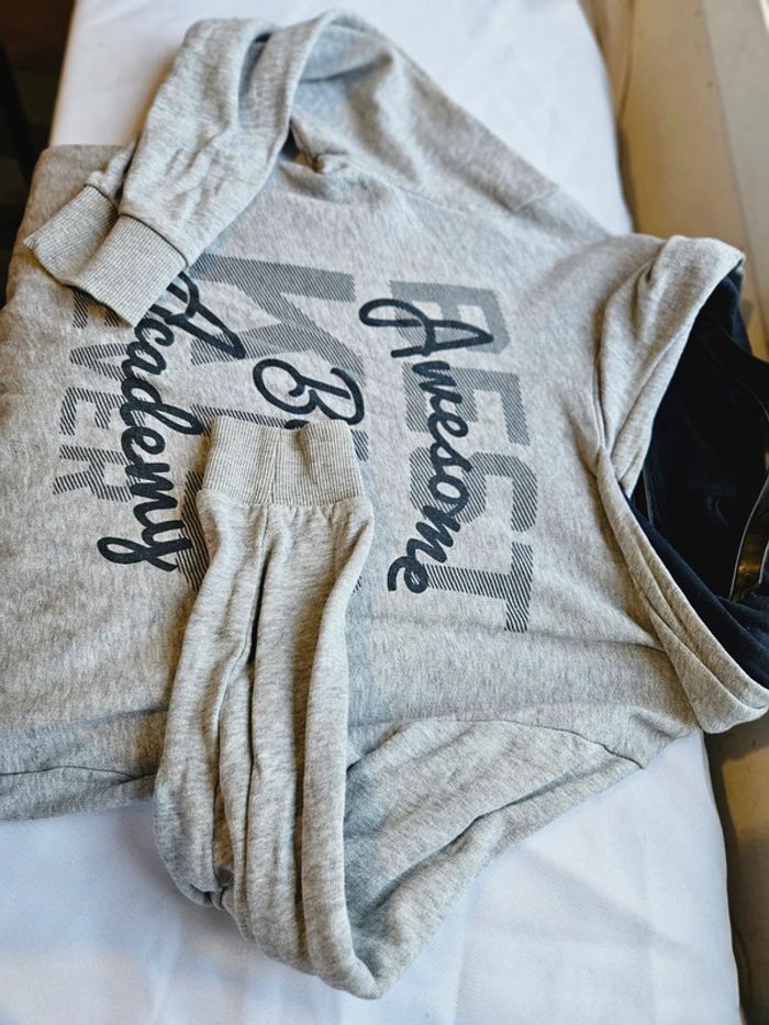Sweat a capuche