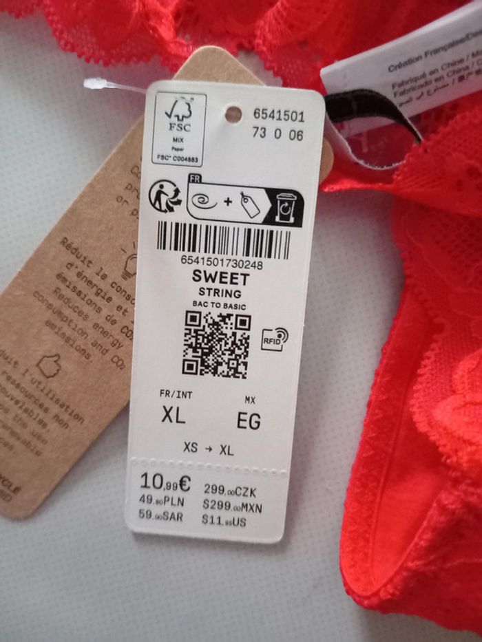 String rouge taille 42 - photo numéro 4