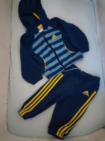 Jogging taille 6-9 mois