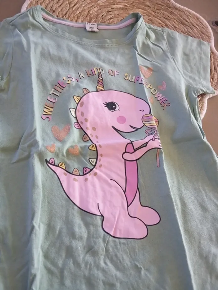Tee shirt dinosaure 7 ans - photo numéro 2