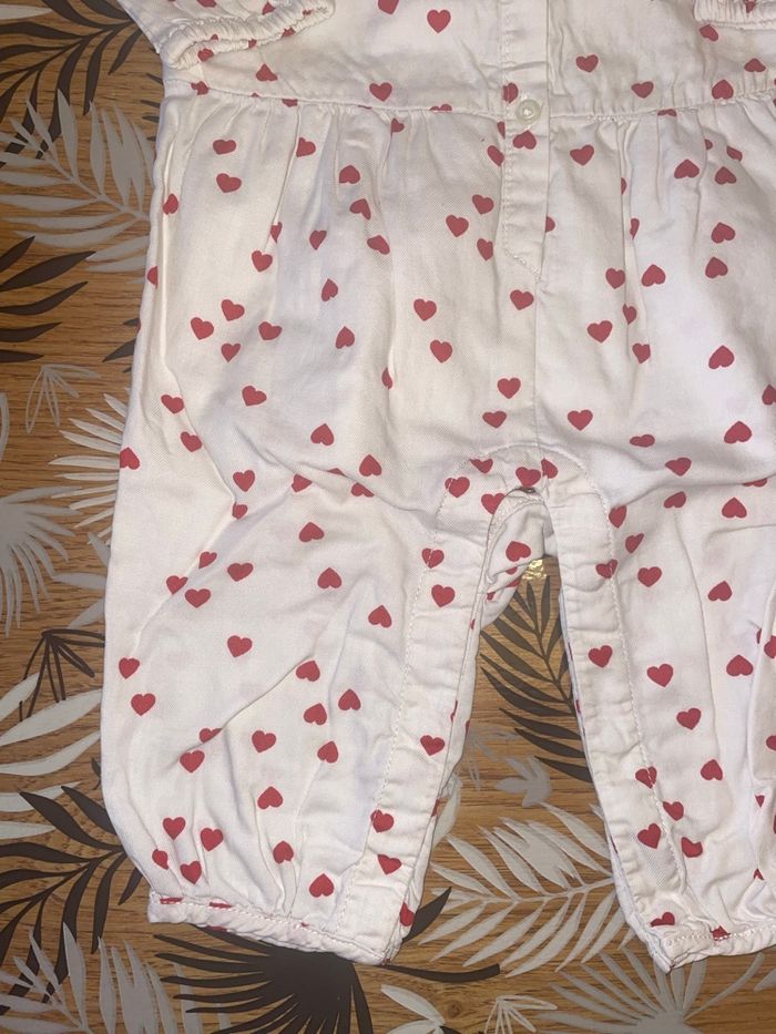 Combinaison blanche à cœurs rouges babygap bb 3-6 mois - photo numéro 3