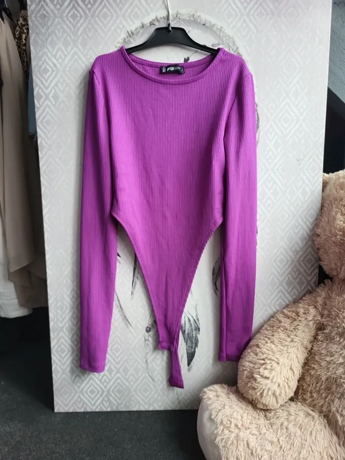 Body échancré