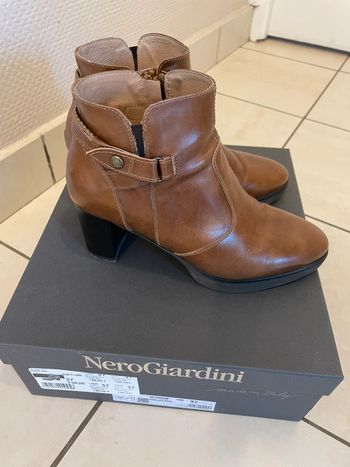 Bottine en cuire marron