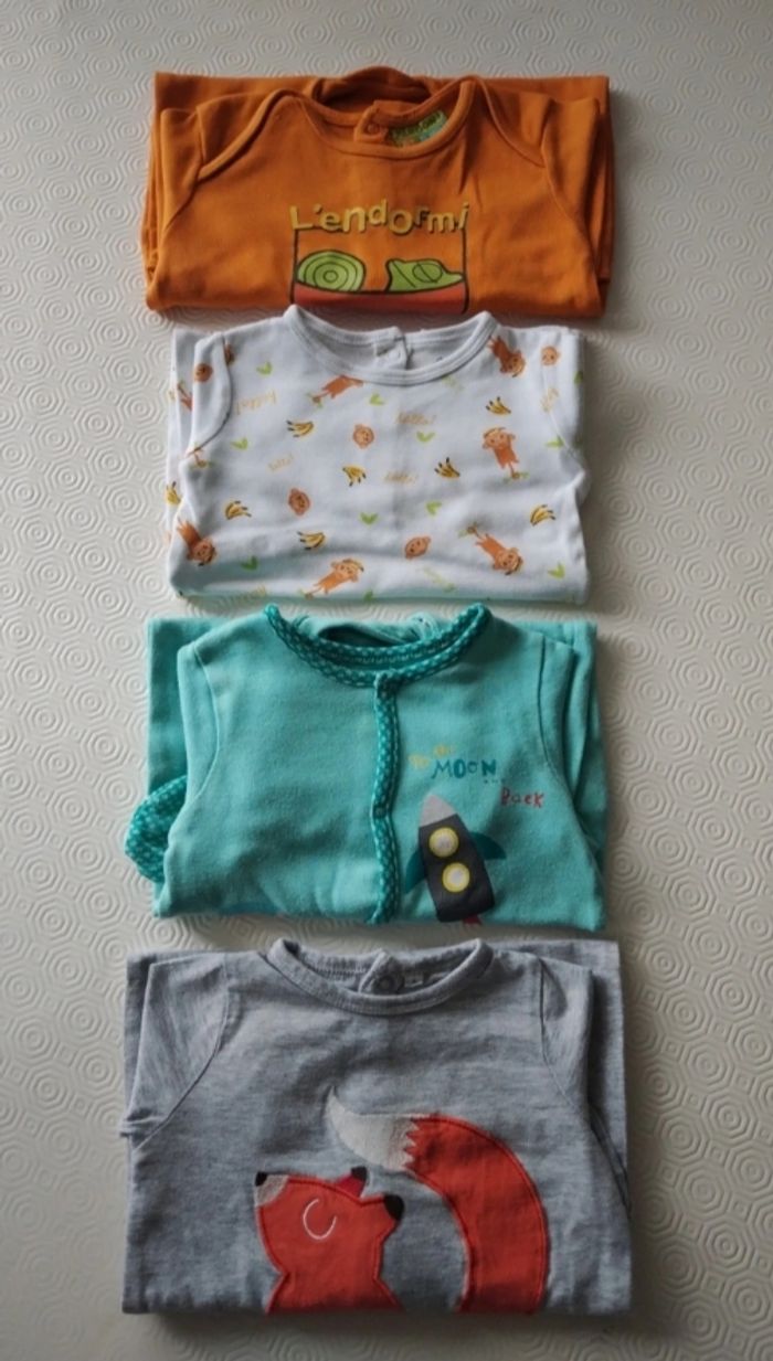 Lot de 4 pyjamas légers taille 6 mois - photo numéro 10