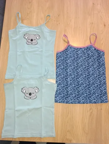 Lot maillot de corps 7/8ans