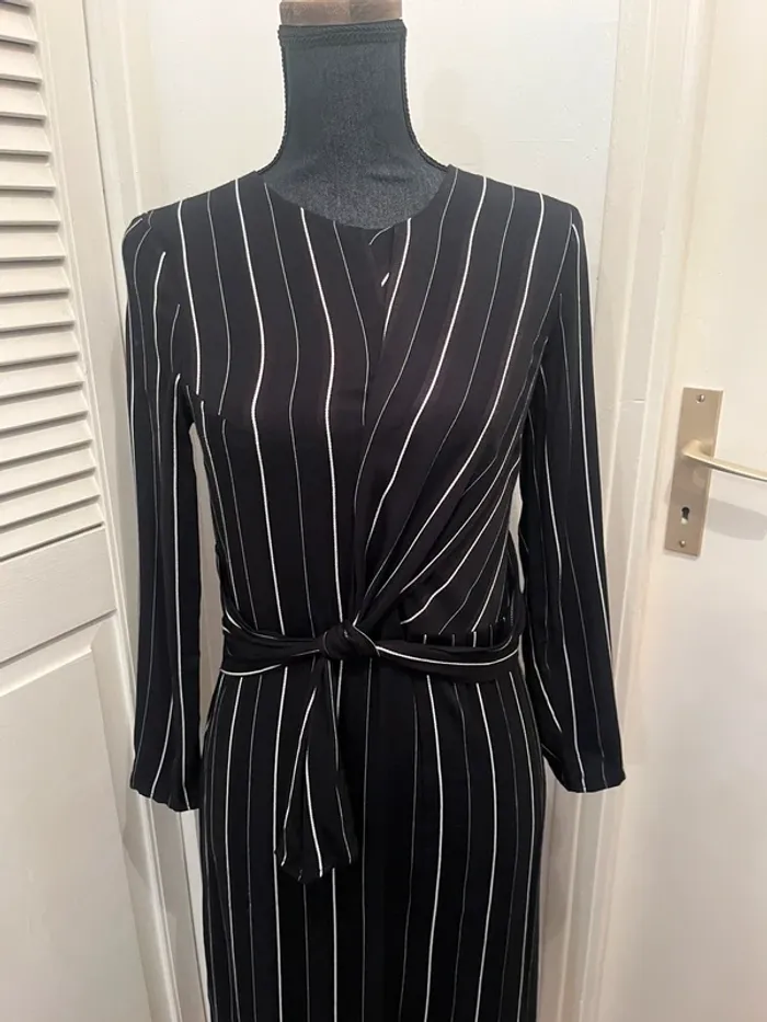 Magnifique robe longue noire et blanche - taille 34 - photo numéro 2