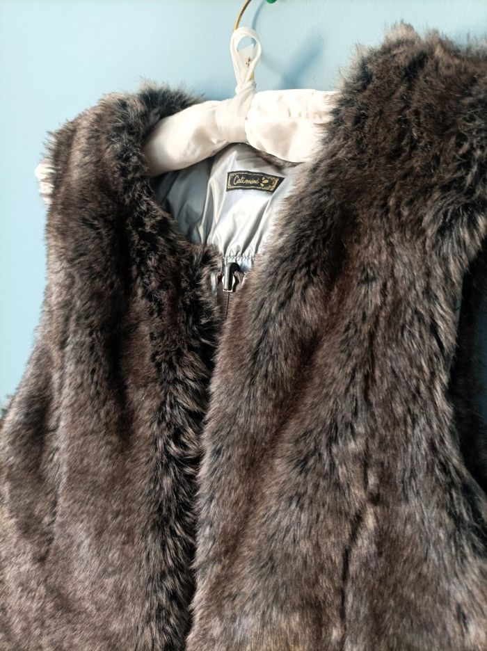 Doudoune fille Catimini 12 ans manteau argente TBE + gilet fourrure amovible - photo numéro 9