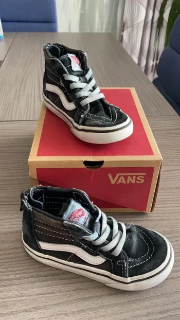 Vans montante