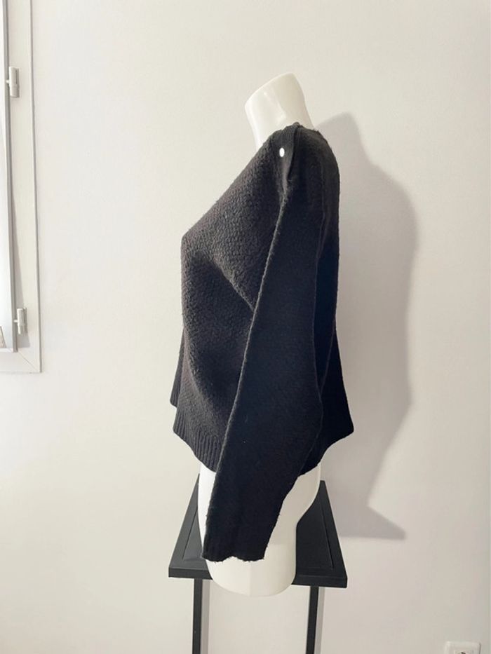 Pull noir - photo numéro 4