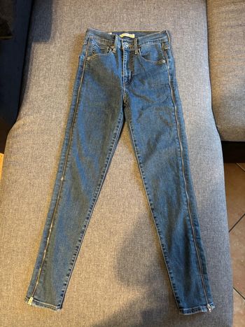 Jean levis bleu