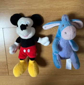 Lot de 2 peluches Disney