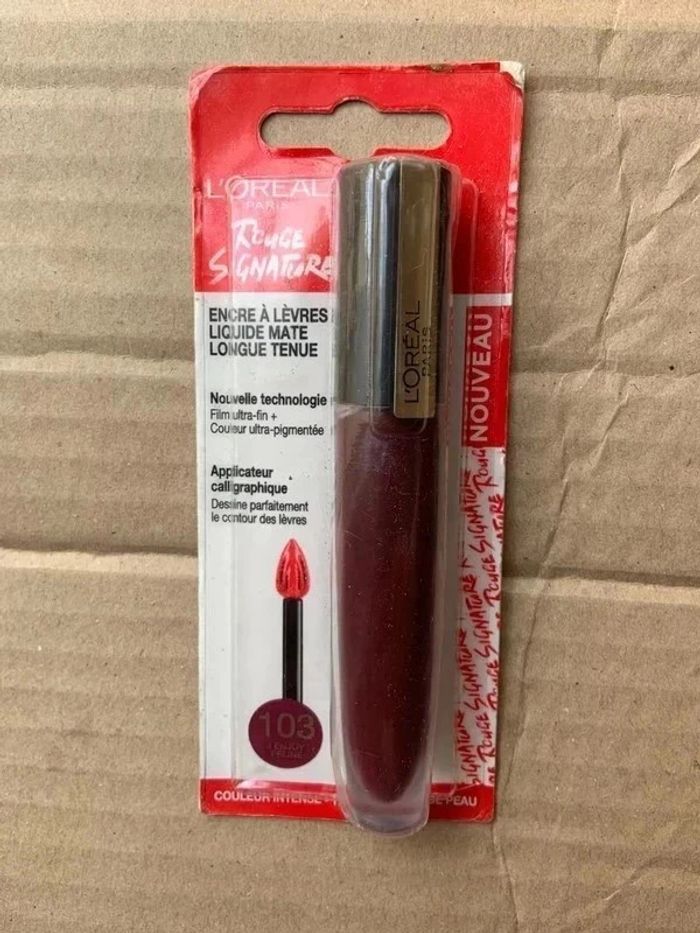 Encre à lèvres Rouge signature L’oreal n*103