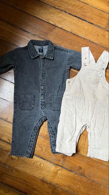 Lot 2 combinaisons bébé 6 mois 